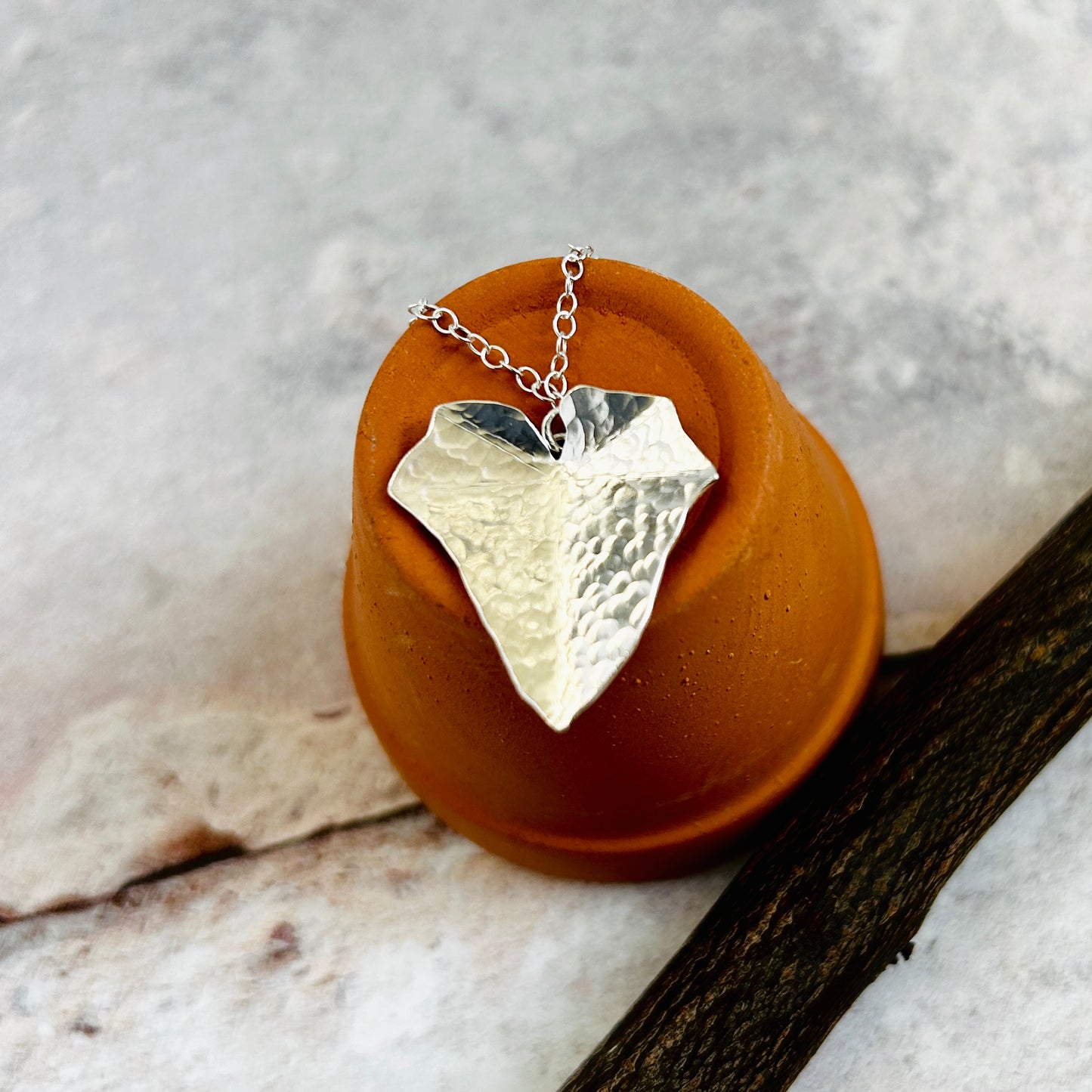 Ivy leaf pendant