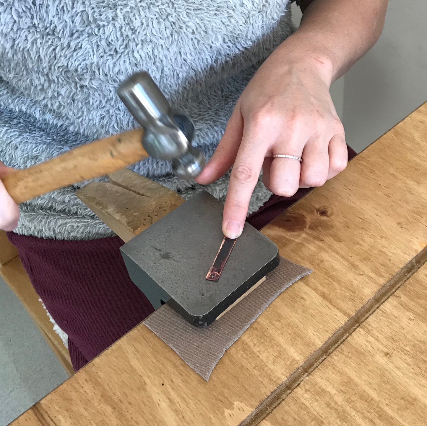Private workshop - Ring with a stone workshop