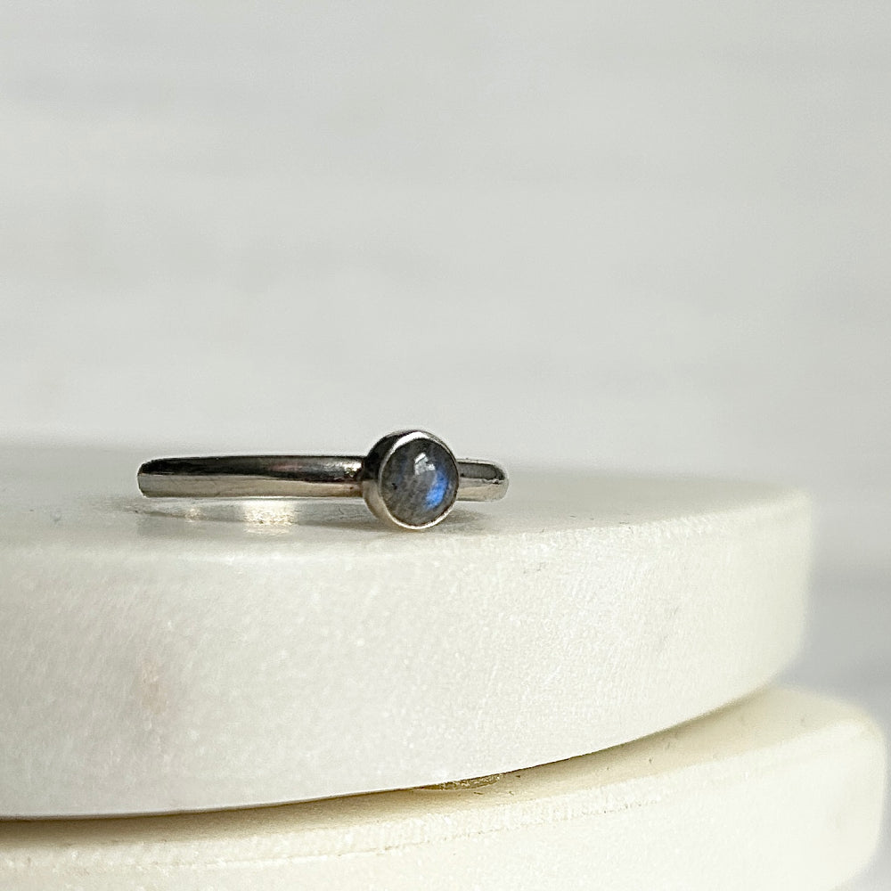Labradorite single stone ring