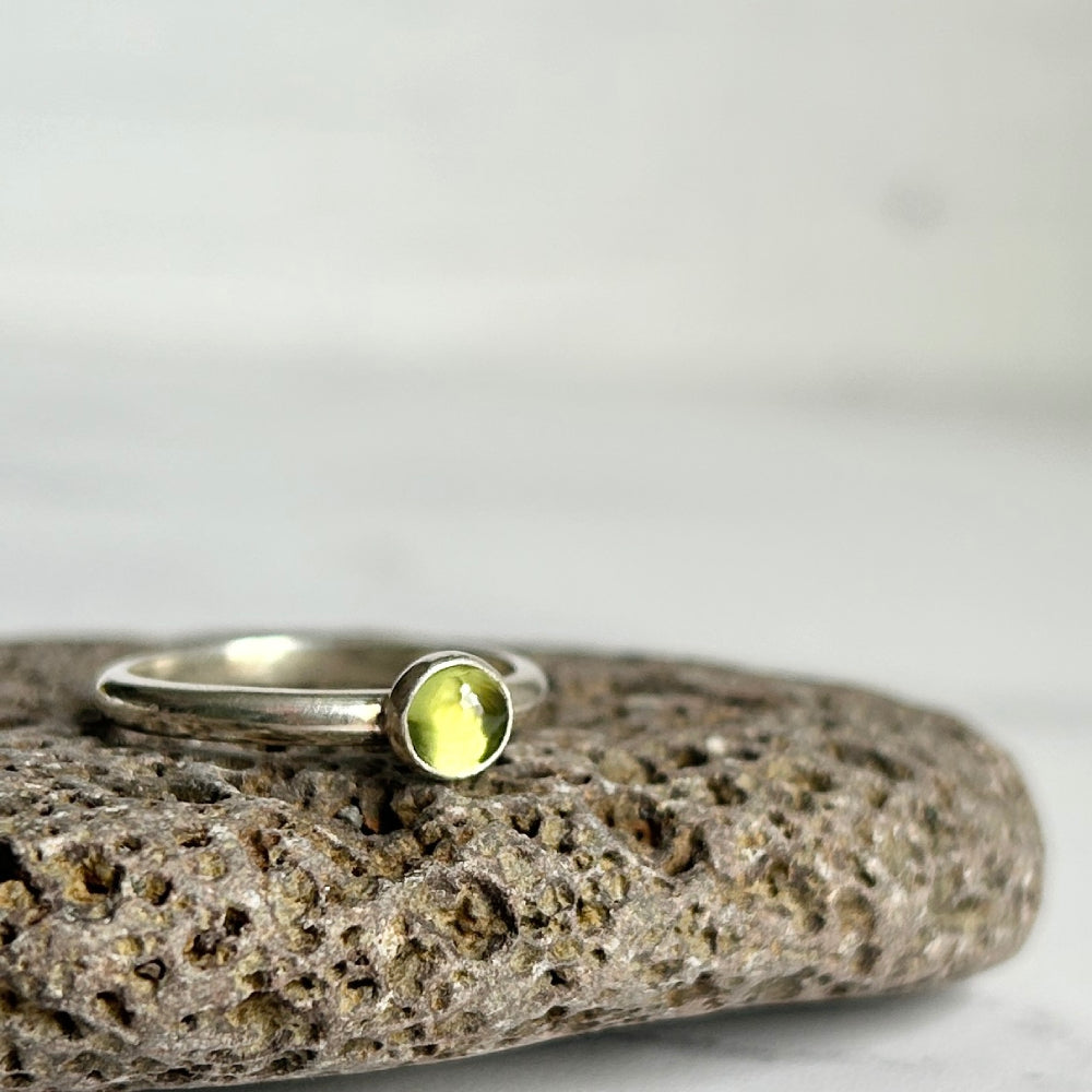 Peridot single stone ring