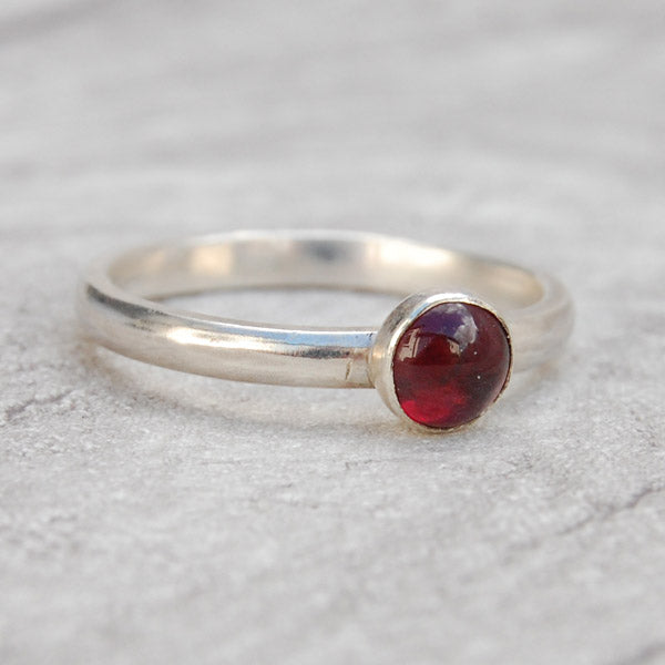 Garnet single stone ring