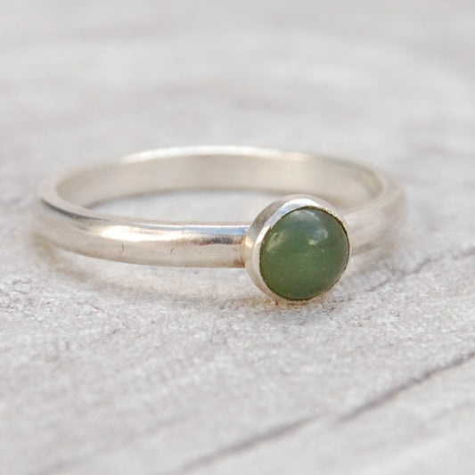 Nephradite Jade single stone ring