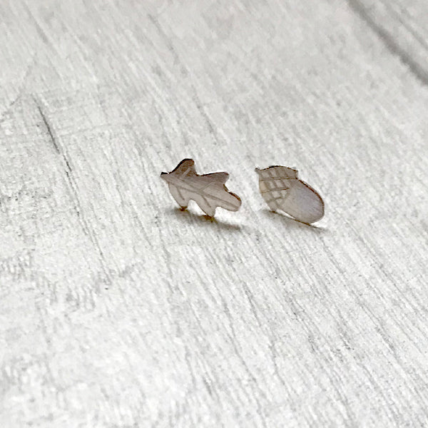 Silver handmade earrings oakleaf and acorn by Zoe Ruth Designs
